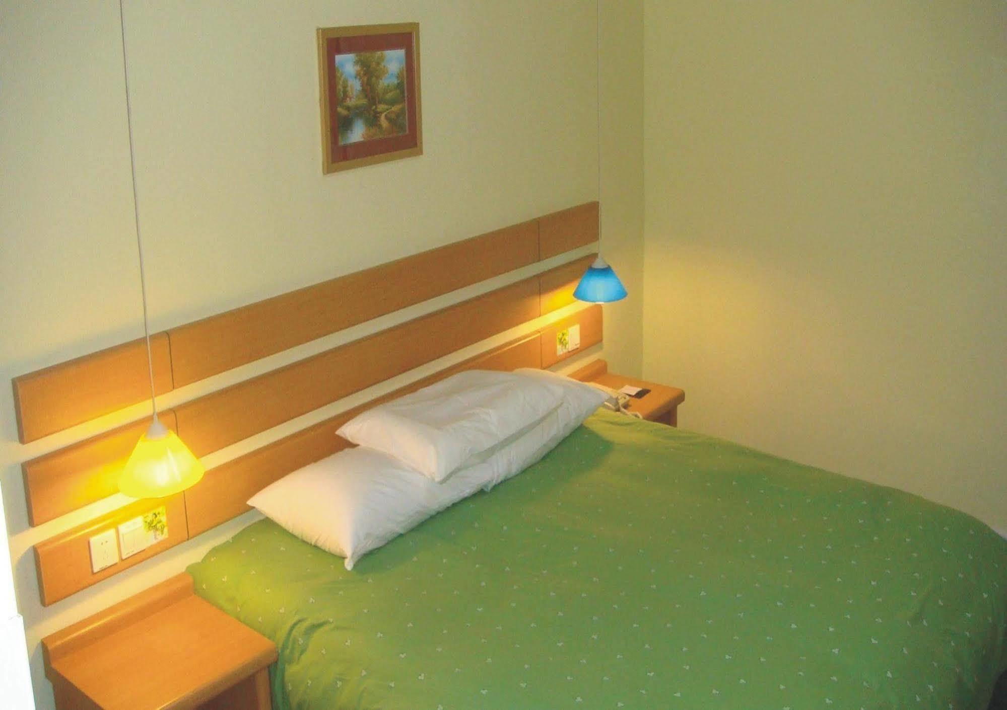 Home Inn กวางโจว ภายนอก รูปภาพ