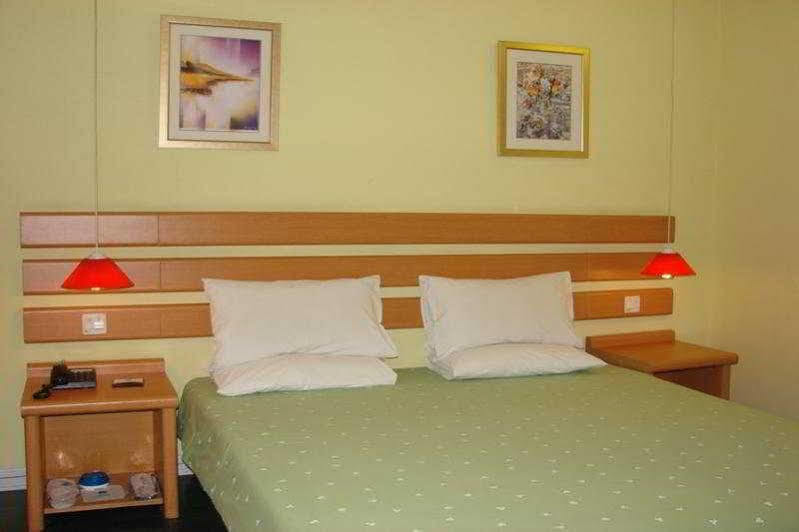 Home Inn กวางโจว ภายนอก รูปภาพ
